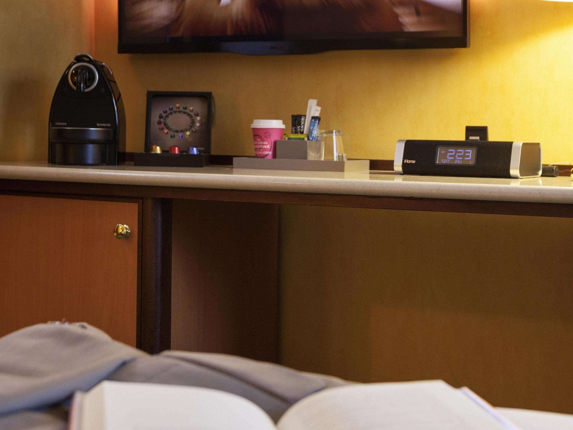 Mercure Versailles Paris Ouest Exterior foto