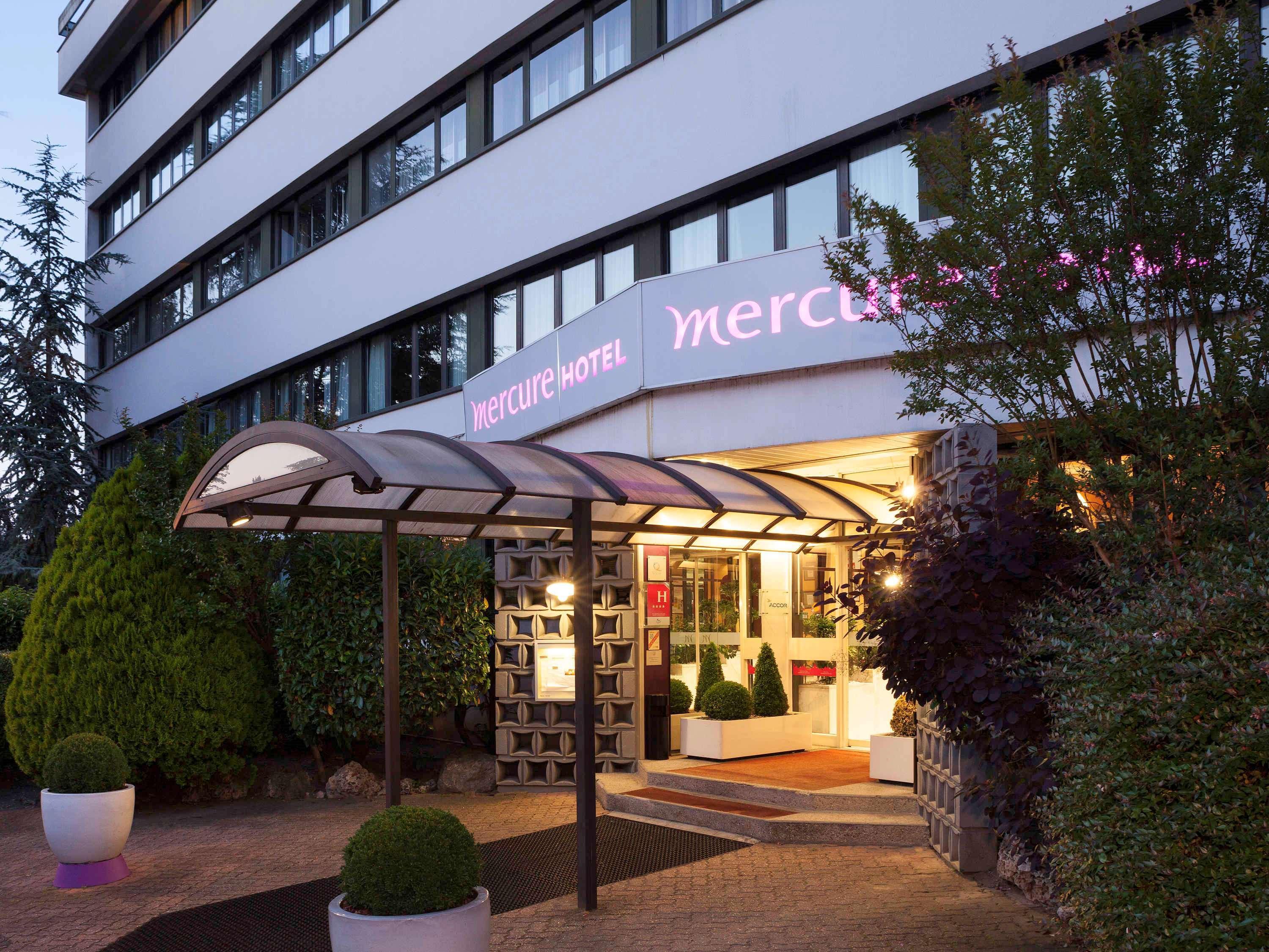 Mercure Versailles Paris Ouest Exterior foto