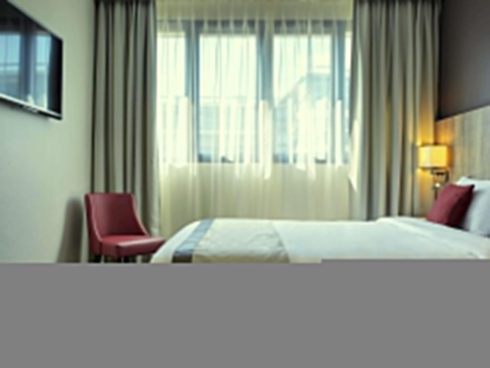 Mercure Versailles Paris Ouest Exterior foto