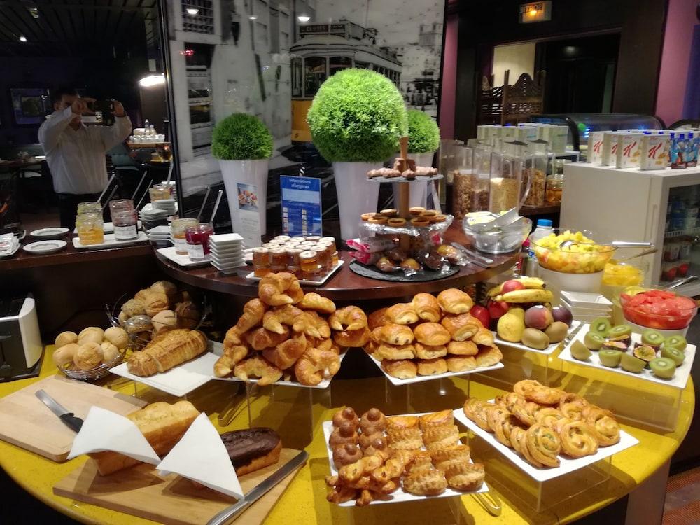 Mercure Versailles Paris Ouest Exterior foto