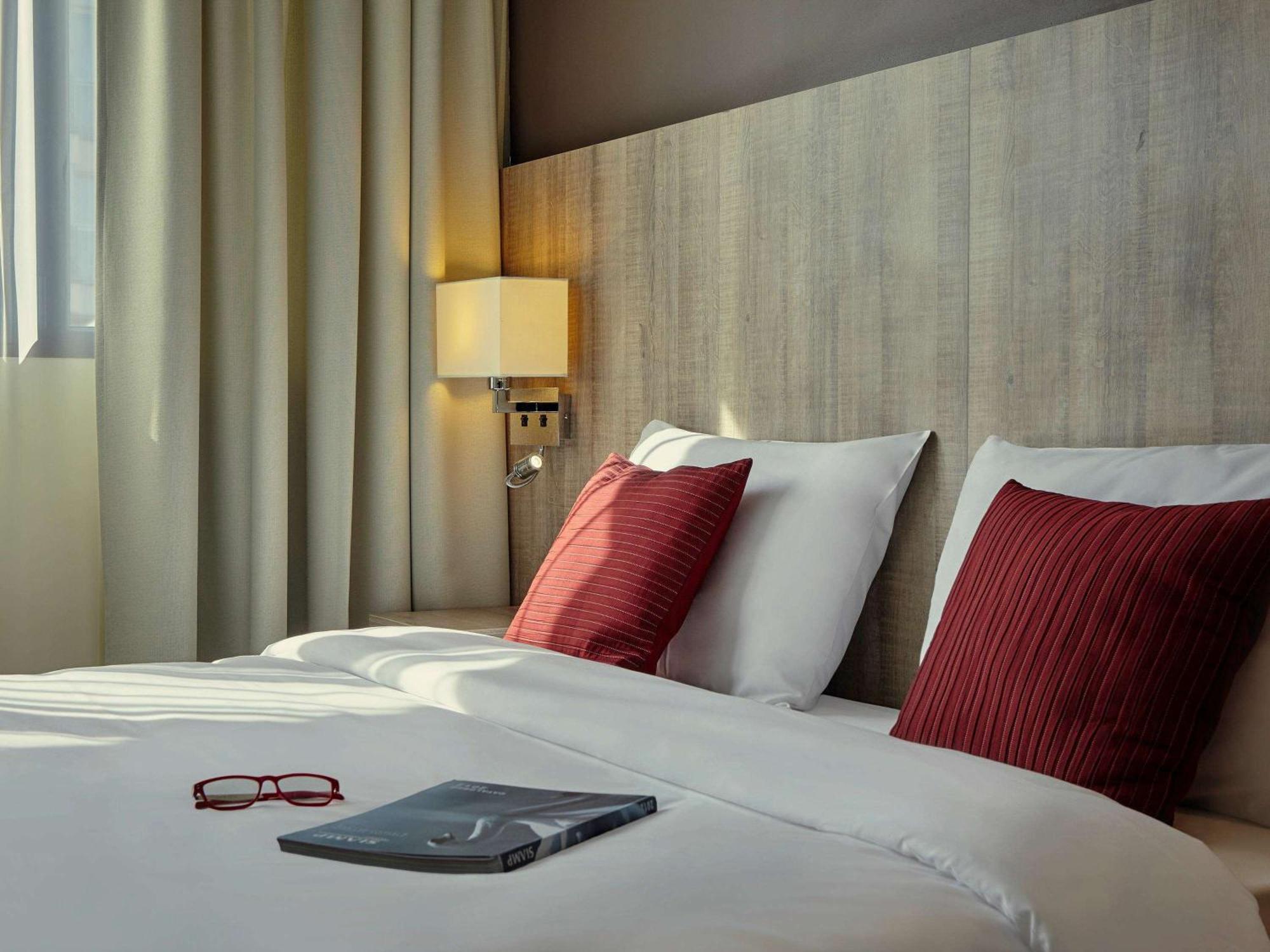 Mercure Versailles Paris Ouest Exterior foto