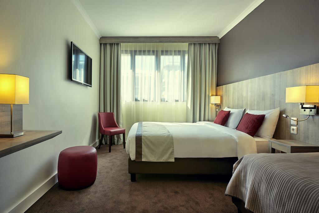 Mercure Versailles Paris Ouest Exterior foto