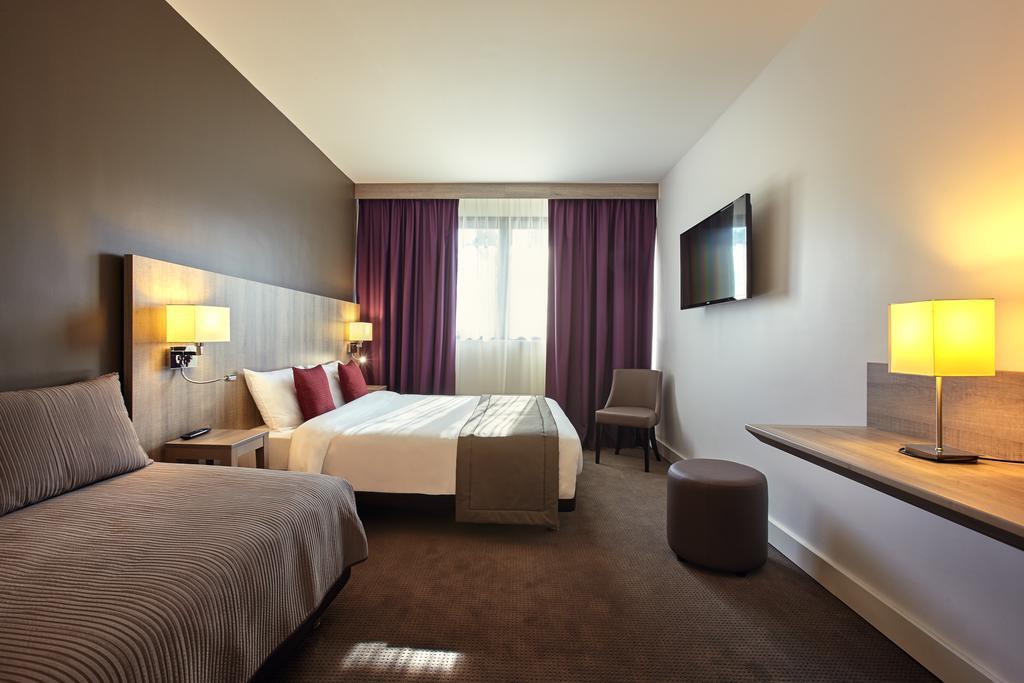 Mercure Versailles Paris Ouest Exterior foto