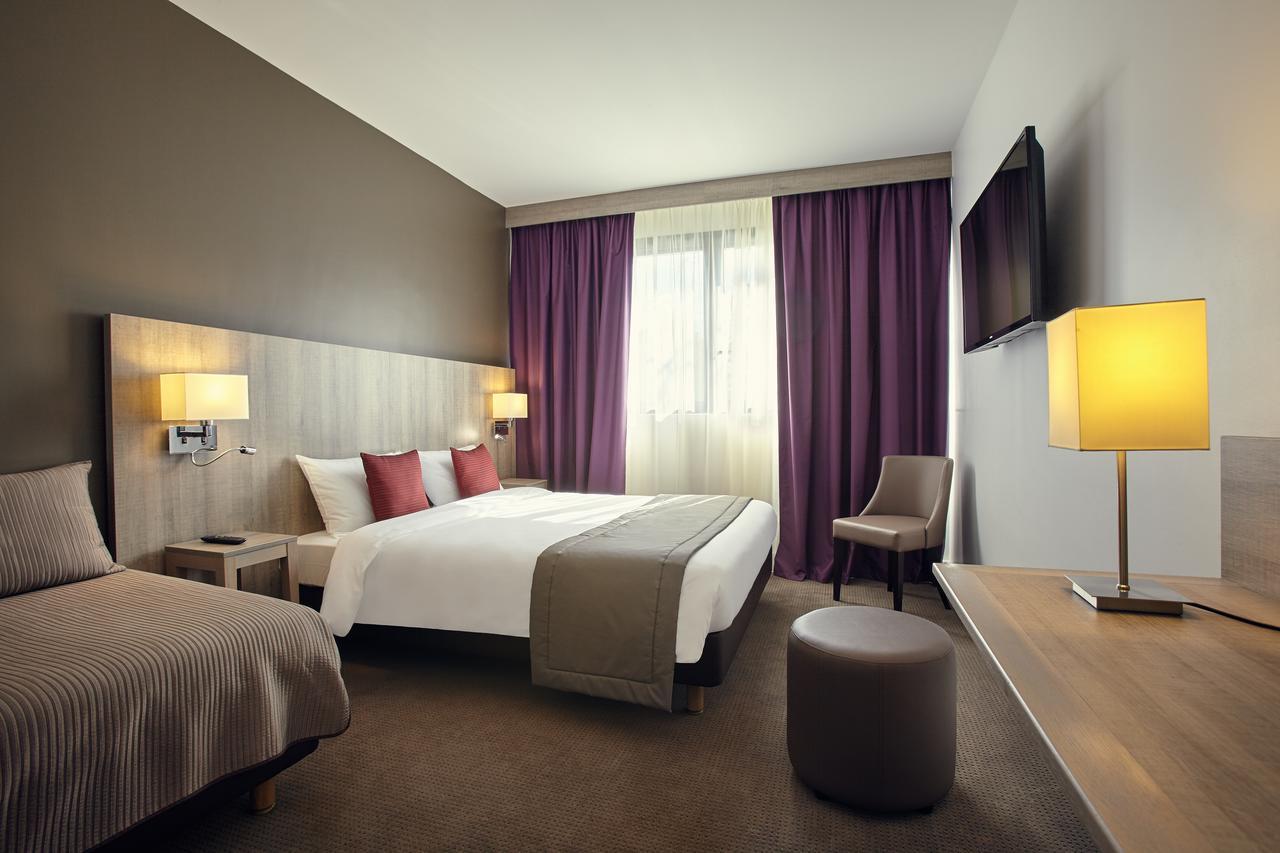 Mercure Versailles Paris Ouest Exterior foto